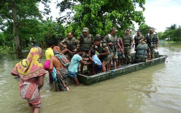 বন্যায় বিপর্যস্ত অসম, মৃত ৮, প্রায় ২ লক্ষ মানুষ গৃহহীন