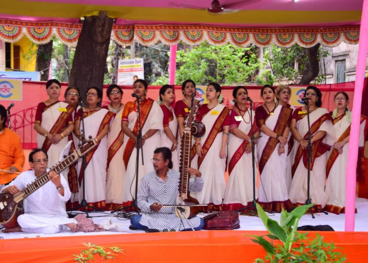 শ্রদ্ধায় স্মরণে ২৫ শে বৈশাখ পালন করল নব নালন্দা