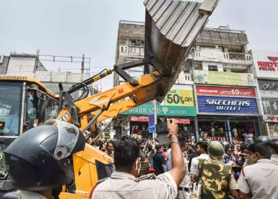 বুলডোজার দিয়ে সংখ্যালঘু পীড়ন আর কতদিন!