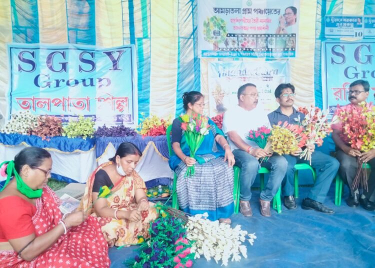 হস্তশিল্পের প্রসার ও বিপণনের উদ্যোগ মগরাহাট ২ ব্লকের