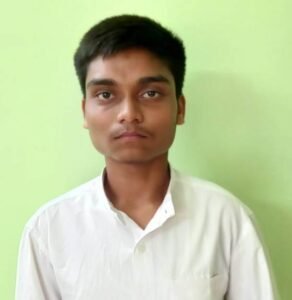 ৬৭৩ নাম্বার পেয়ে ডাক্তার হতে চায় মগরাহাটের আহমাদুল্লা বৈদ্য