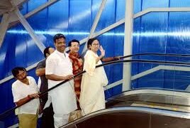 ইফতারে যাই, তাতে সমালোচনার কী আছে, প্রশ্ন মমতার