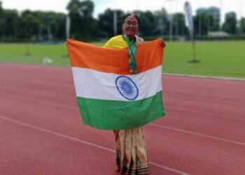 ইচ্ছেশক্তি আর মনের জেদকে সম্বল করে, আন্তর্জাতিক প্রতিযোগিতায় অংশ নিয়ে স্বর্ণপদক জয় ৭৯ বছর বয়সী বৃদ্ধার