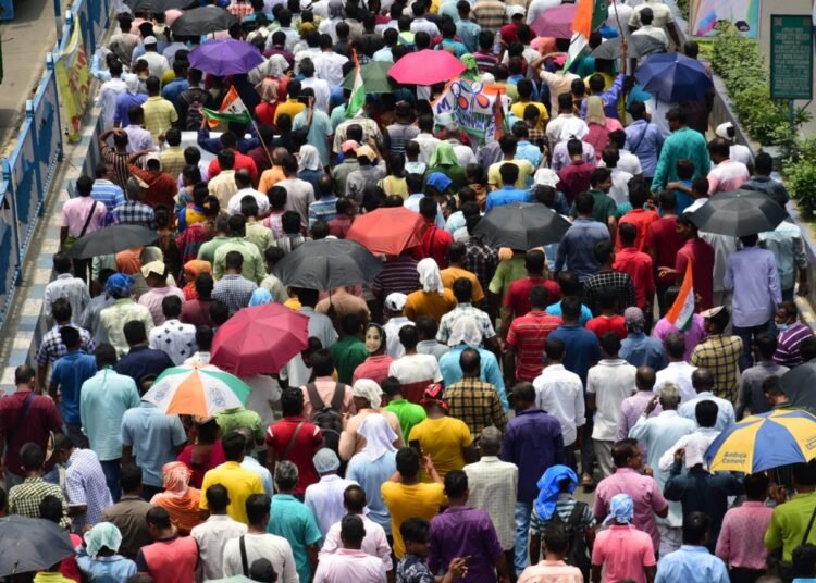 ২১ শে জুলাই আবেগে ভাসছে শহর 5 ২১ শে জুলাই আবেগে ভাসছে শহর