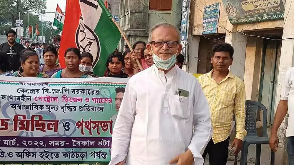 মন্ত্রিসভার রদবদলে কে কোন মন্ত্রিত্ব পেলেন? দেখে নিন এক নজরে 7 মন্ত্রিসভার রদবদলে কে কোন মন্ত্রিত্ব পেলেন? দেখে নিন এক নজরে