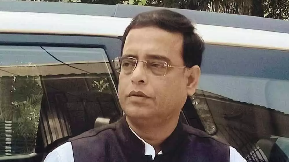 মন্ত্রিসভার রদবদলে কে কোন মন্ত্রিত্ব পেলেন? দেখে নিন এক নজরে 4 মন্ত্রিসভার রদবদলে কে কোন মন্ত্রিত্ব পেলেন? দেখে নিন এক নজরে
