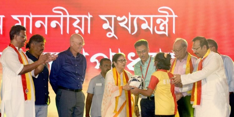 বাংলায় গড়ে উঠবে ক্রীড়া বিশ্ববিদ্যালয়,  ইস্টবেঙ্গলের মিউজিয়াম উদ্বোধনে এসে জানালেন মুখ্যমন্ত্রী