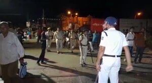 আরপিএফের বিরুদ্ধে তোলাবাজির অভিযোগ, অবরোধ, রণক্ষেত্র রামরাজাতলা স্টেশন,