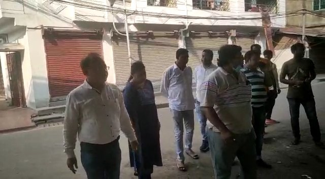 ডেঙ্গু সংক্রমণ বাড়তে থাকায় কপালে চিন্তার ভাঁজ হাওড়া পুরনিগমের সারপ্রাইজ এলাকা পরিদর্শনে প্রশাসনিক প্রধান