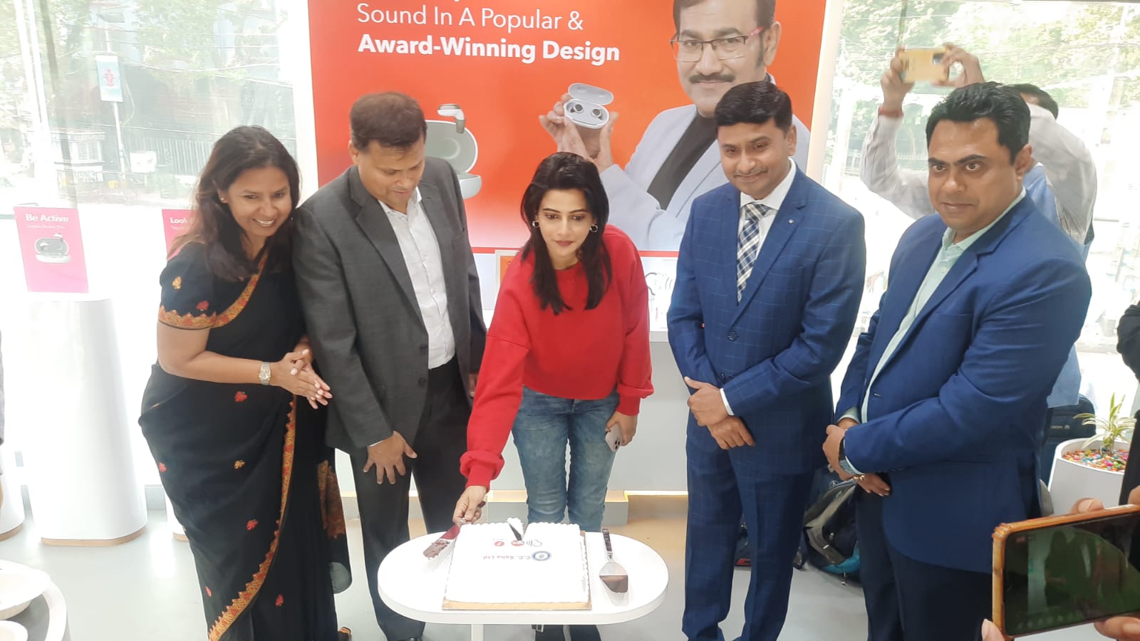 এবার কলকাতায় সেলফ স্ক্রিনিংয়ের মাধ্যমে নিজের সমস্যার সমাধান করতে পারবে শ্রবণপ্রতিবন্ধীরা, জানুন বিস্তারিত 5 এবার কলকাতায় সেলফ স্ক্রিনিংয়ের মাধ্যমে নিজের সমস্যার সমাধান করতে পারবে শ্রবণপ্রতিবন্ধীরা, জানুন বিস্তারিত