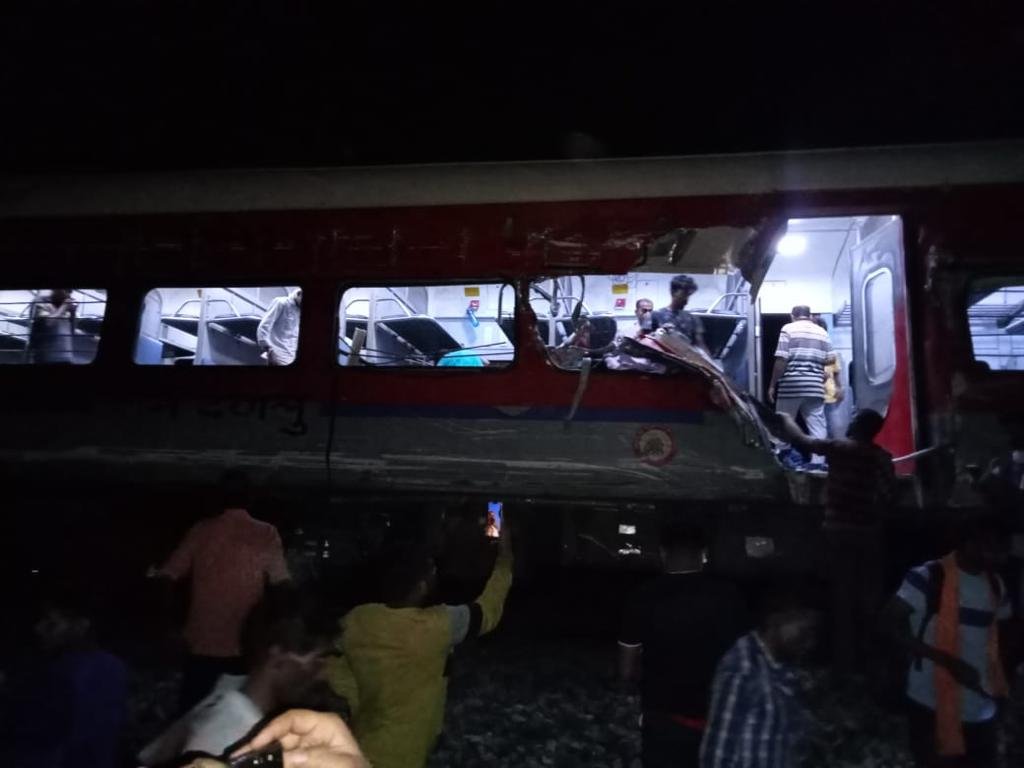 হাওড়া স্টেশন থেকে মধ্যরাতেই ওড়িশার বালেশ্বর রওনা আরপিএফের