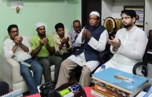 অসুস্থ ড. মনজুর আলম, বিভিন্ন স্থানে তাঁর সুস্থতার জন্য হচ্ছে দোয়া