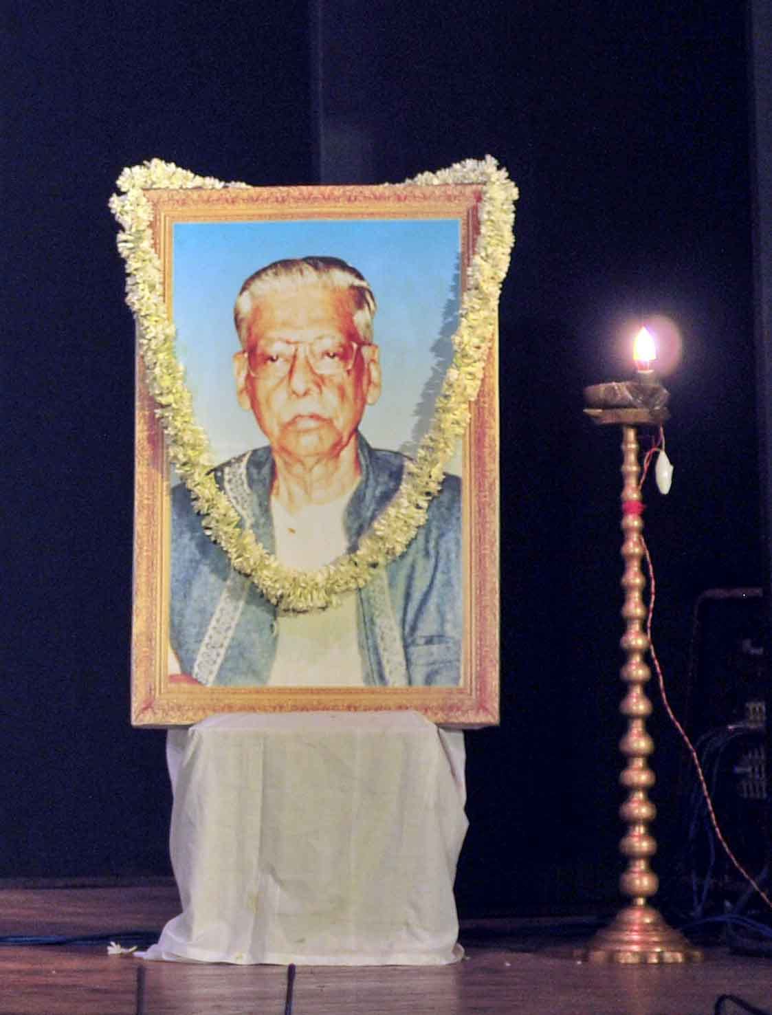 স্বর্ণালী সন্ধ্যা অনুষ্ঠিত হল কলকাতার জ্ঞান মঞ্চে