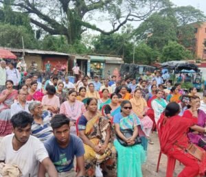 কেন্দ্র ও রাজ্য সরকারের তীব্র সমালোচনার মধ্যে দিয়ে বারুইপুরে ভোটের প্রচারে এসইউসিআই