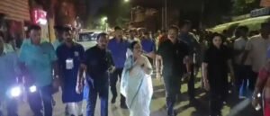 হাওড়ায় তৃণমূল প্রার্থী প্রসূন বন্দ্যোপাধ্যায়ের সমর্থনে পদযাত্রা মমতা বন্দ্যোপাধ্যায়ের