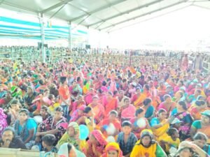 'দিদি টাকা পাচ্ছি', হাড়োয়াতে প্রচারচলাকালীন মুখ্যমন্ত্রীকে কাছে পেয়ে 'লক্ষ্মীর ভান্ডার' নিয়ে আবেগে ভাসলেন মহিলারা