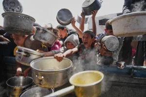 ইসরাইলি অবরোধে মৃত্যুর দ্বার প্রান্তে গাজার ২,৯০,০০০ শিশু 4 ইসরাইলি অবরোধে মৃত্যুর দ্বার প্রান্তে গাজার ২,৯০,০০০ শিশু