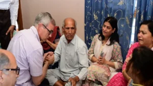 পাক গোলায় প্রাণ গেল কাশ্মীরের সরকারি আধিকারিকের 1 পাক গোলায় প্রাণ গেল কাশ্মীরের সরকারি আধিকারিকের