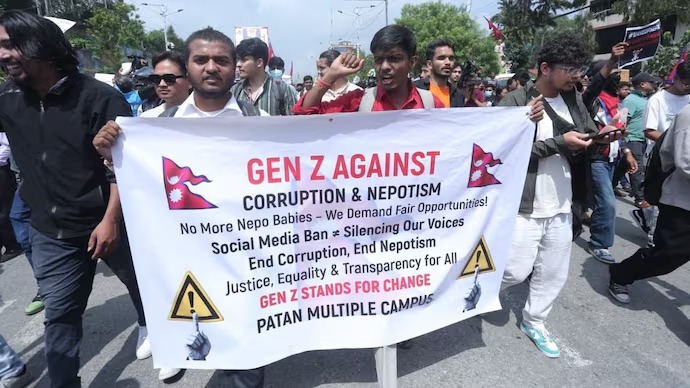 Nepal protests: শ্যুট অ্যাট সাইটের নির্দেশ নেপালে, পুলিশি গুলিতে মৃত বেড়ে ৯